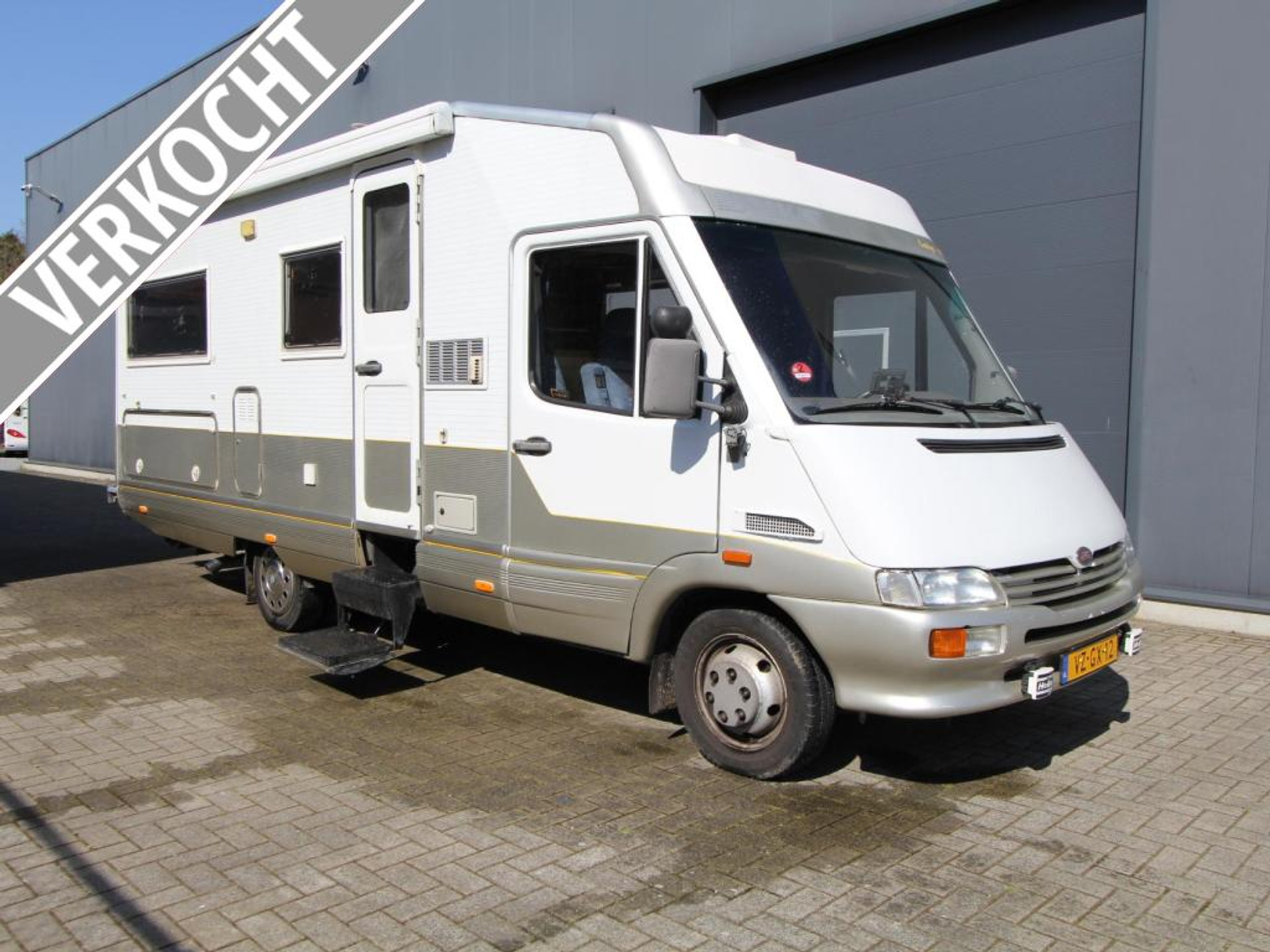 41706803-18.jpg